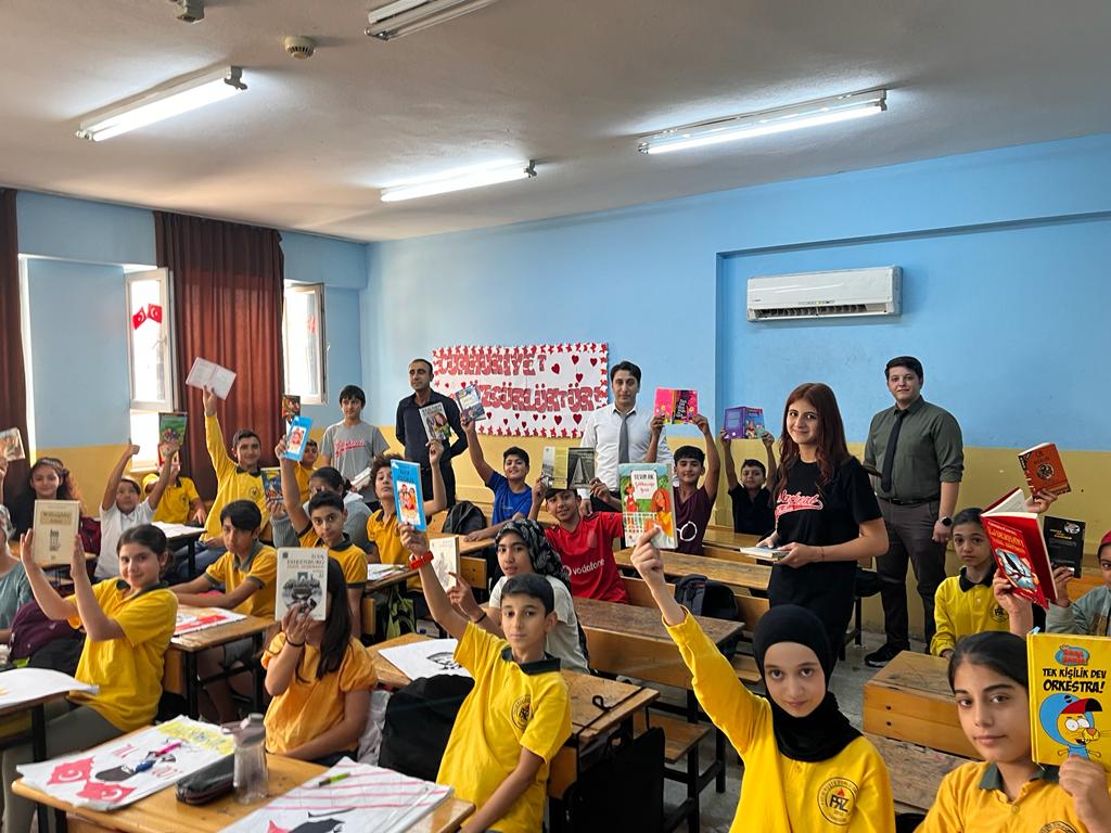OKUYORUZ VE PAYLAŞIYORUZ