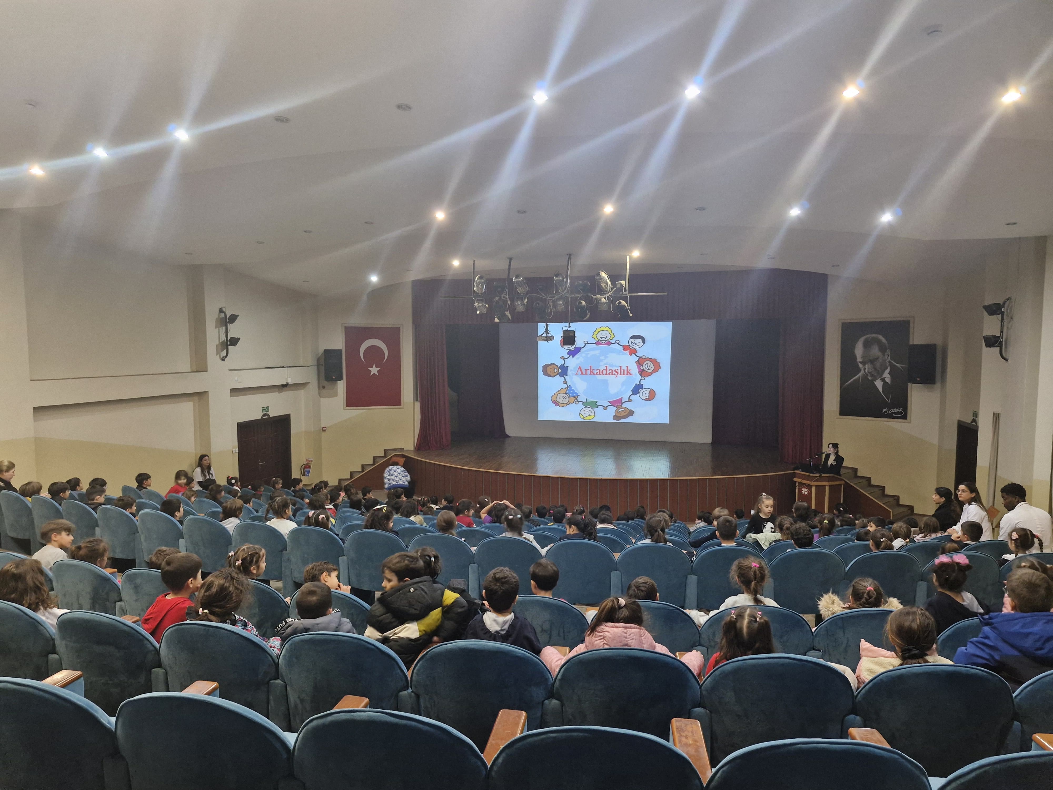 ARKADAŞIM İYİ Kİ VAR!