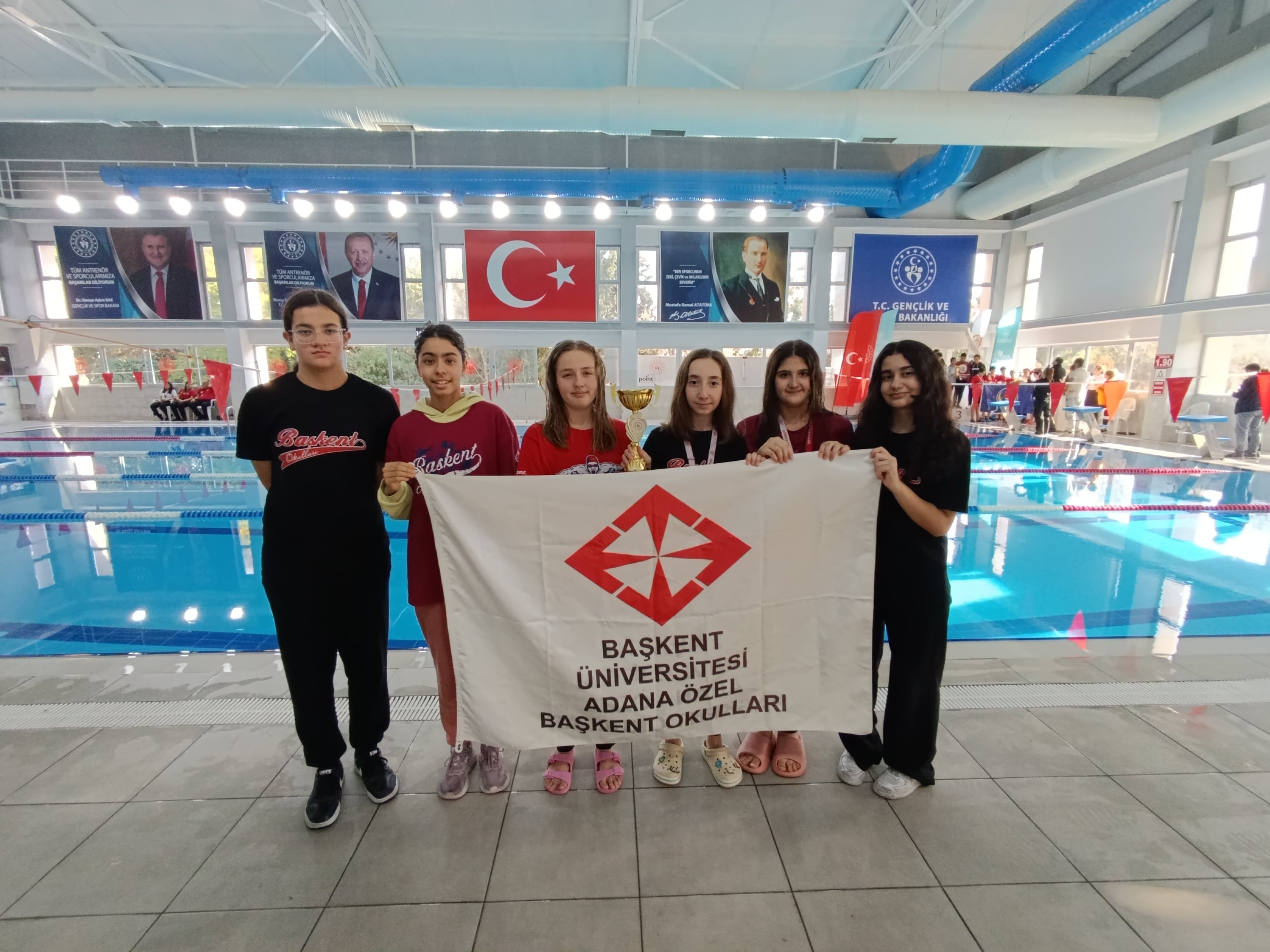 MEB YILDIZ KIZ YÜZME YARIŞMALARINDA TAKIMIMIZ İL İKİNCİSİ