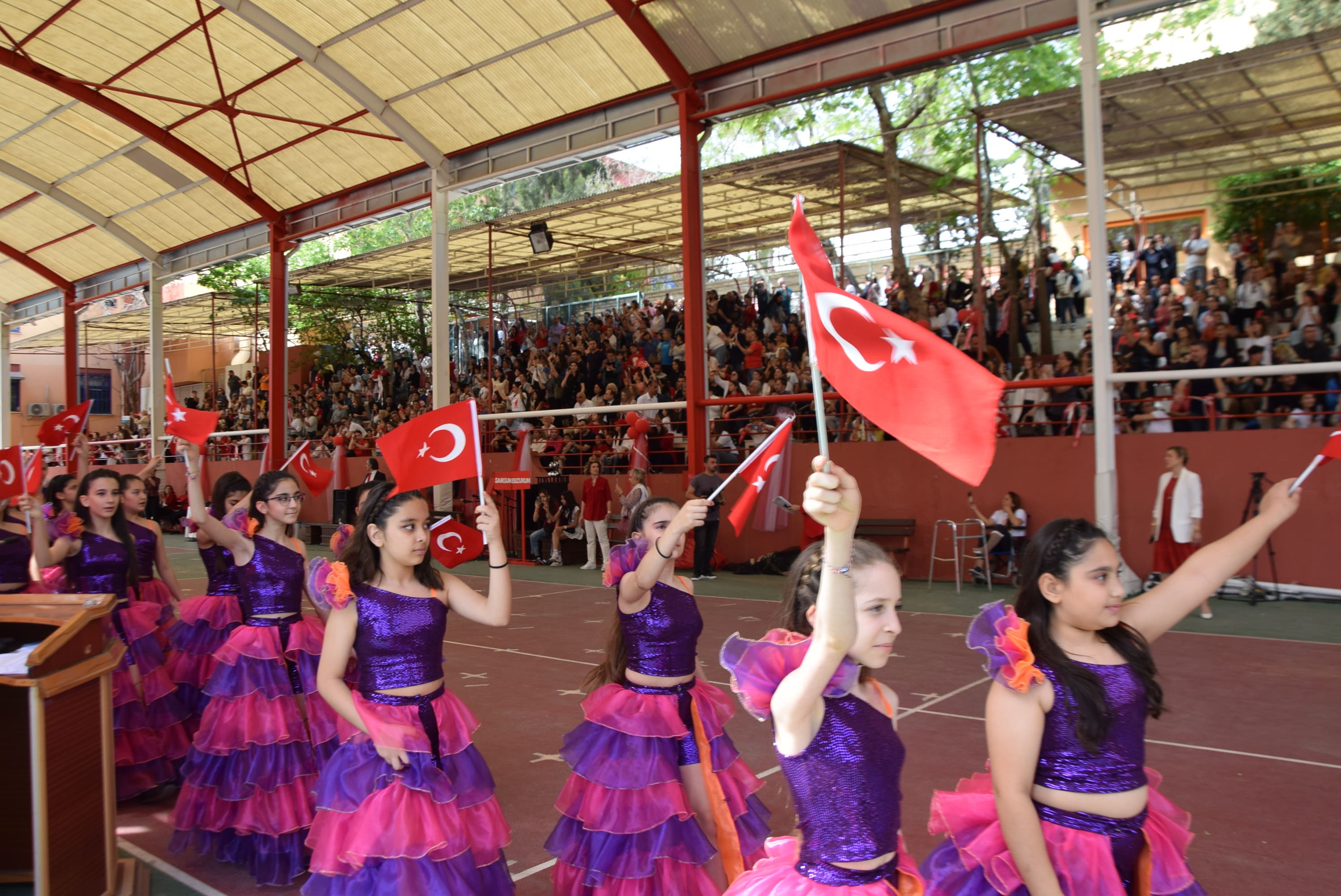 EGEMENLİK KAYITSIZ ŞARTSIZ MİLLETİNDİR